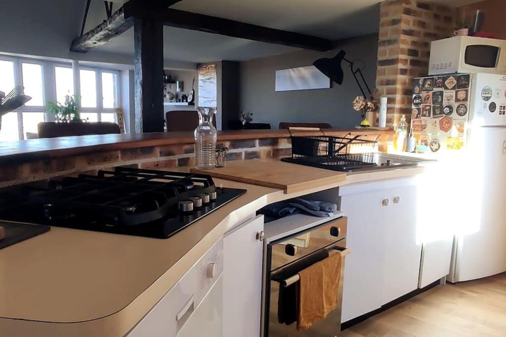 Duplex Atypique Dans La Cite Medievale Laon Extérieur photo