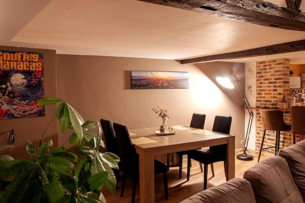 Duplex Atypique Dans La Cite Medievale Laon Extérieur photo