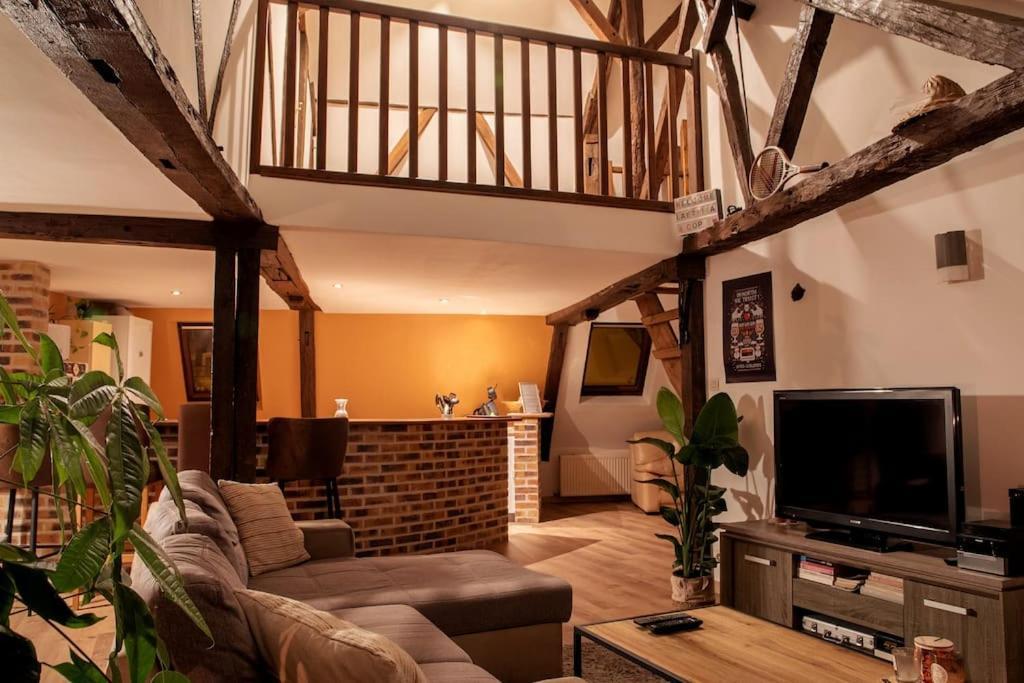 Duplex Atypique Dans La Cite Medievale Laon Extérieur photo